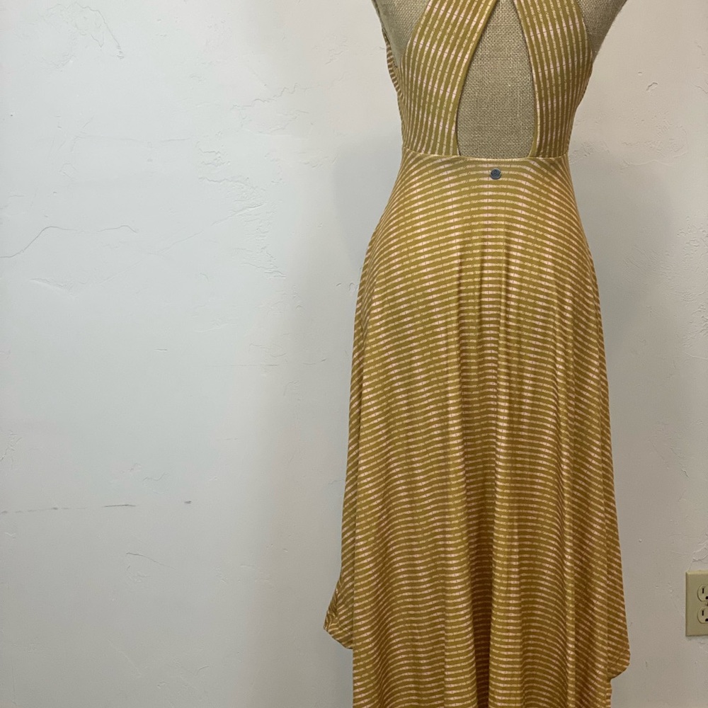 PRANA Activewear Dress Halter w Built in Bra - Picture 4 of 9
